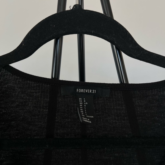 FOREVER 21 BLACK TOP - Picture 2 of 3